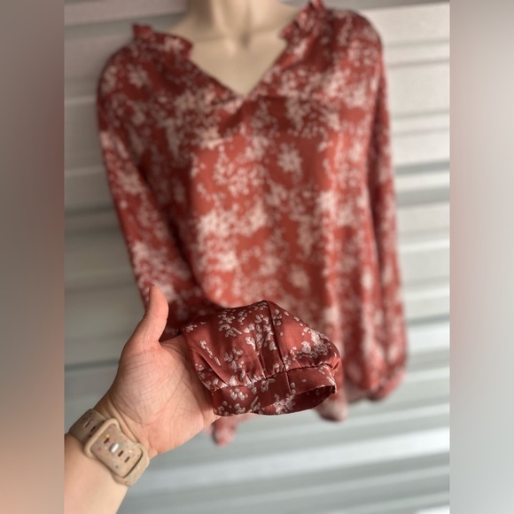 Women's LUSH Floral Print Cream Orange Blouse Size Small - Picture 4 of 10